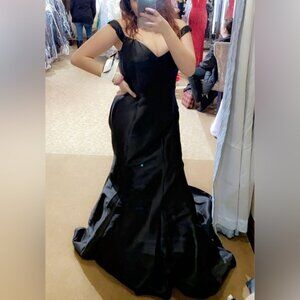 Elegant Black Prom Gown